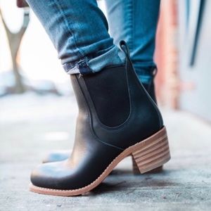 Red Wing Harriet Chelsea Boots
